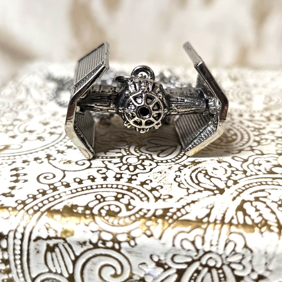 Star Wars Chain - Picture 1 of 5